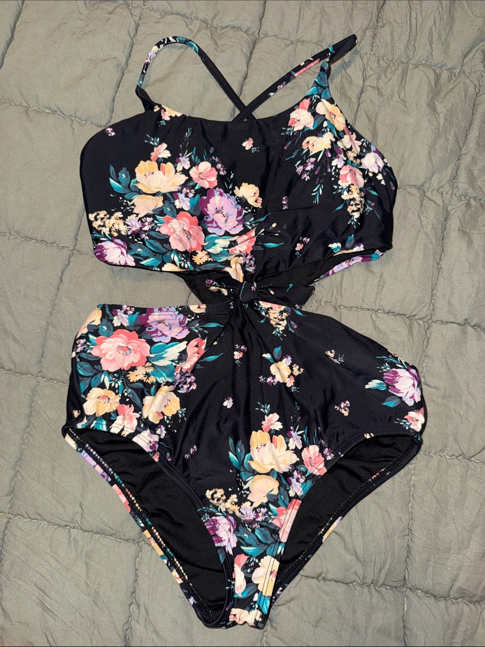Girls O’Neill Swim EUC Size 14